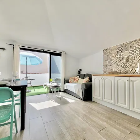 Lägenhet Miranda Penthouse Ai With Free Parking *