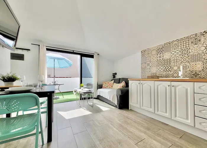 Lägenhet Miranda Penthouse Ai With Free Parking *